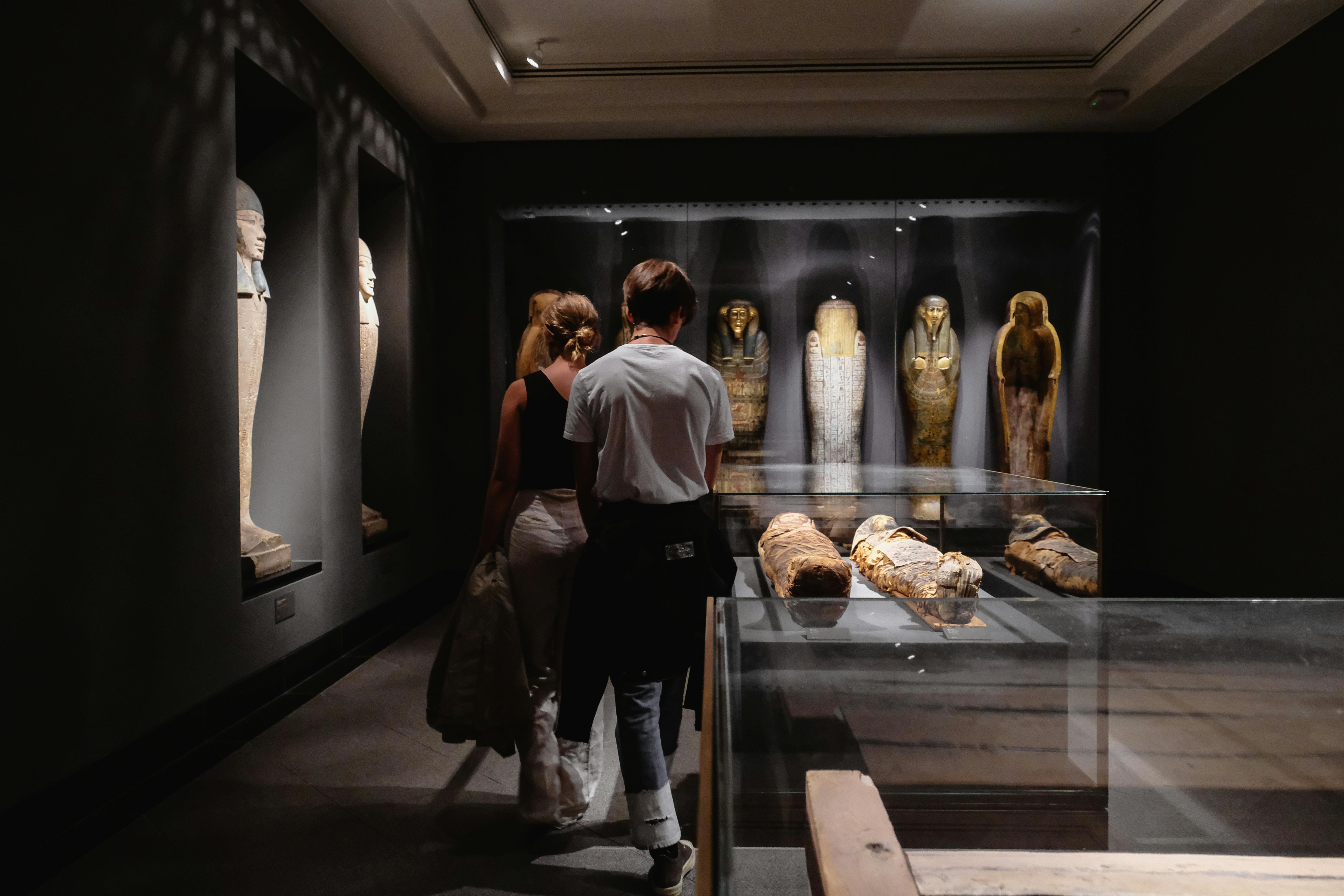 Egyptian Museum & Islamic Cairo - Discover treasures of Tutankhamun and explore the medieval Islamic architecture of Old Cairo including the Citadel and Khan el-Khalili bazaar.
