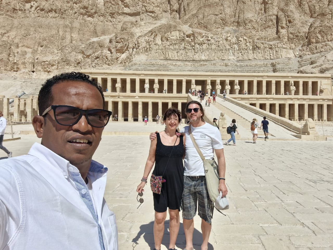 Hatshepsut Temple Tour with International Guests