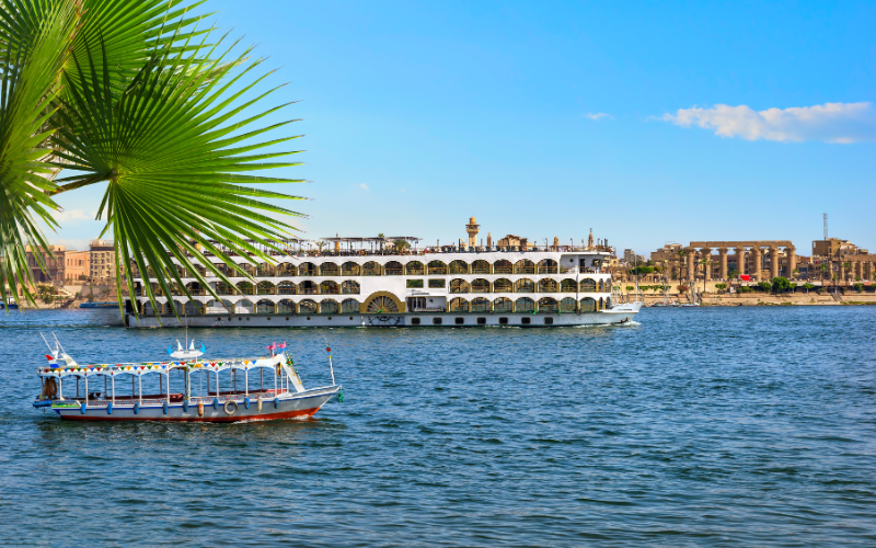 Nile Cruise: Luxor to Aswan (4 Nights) - Luxury Nile cruise from Luxor to Aswan visiting Edfu Temple, Kom Ombo Temple, Philae Temple, and the High Dam. Experience the timeless beauty of the Nile River.