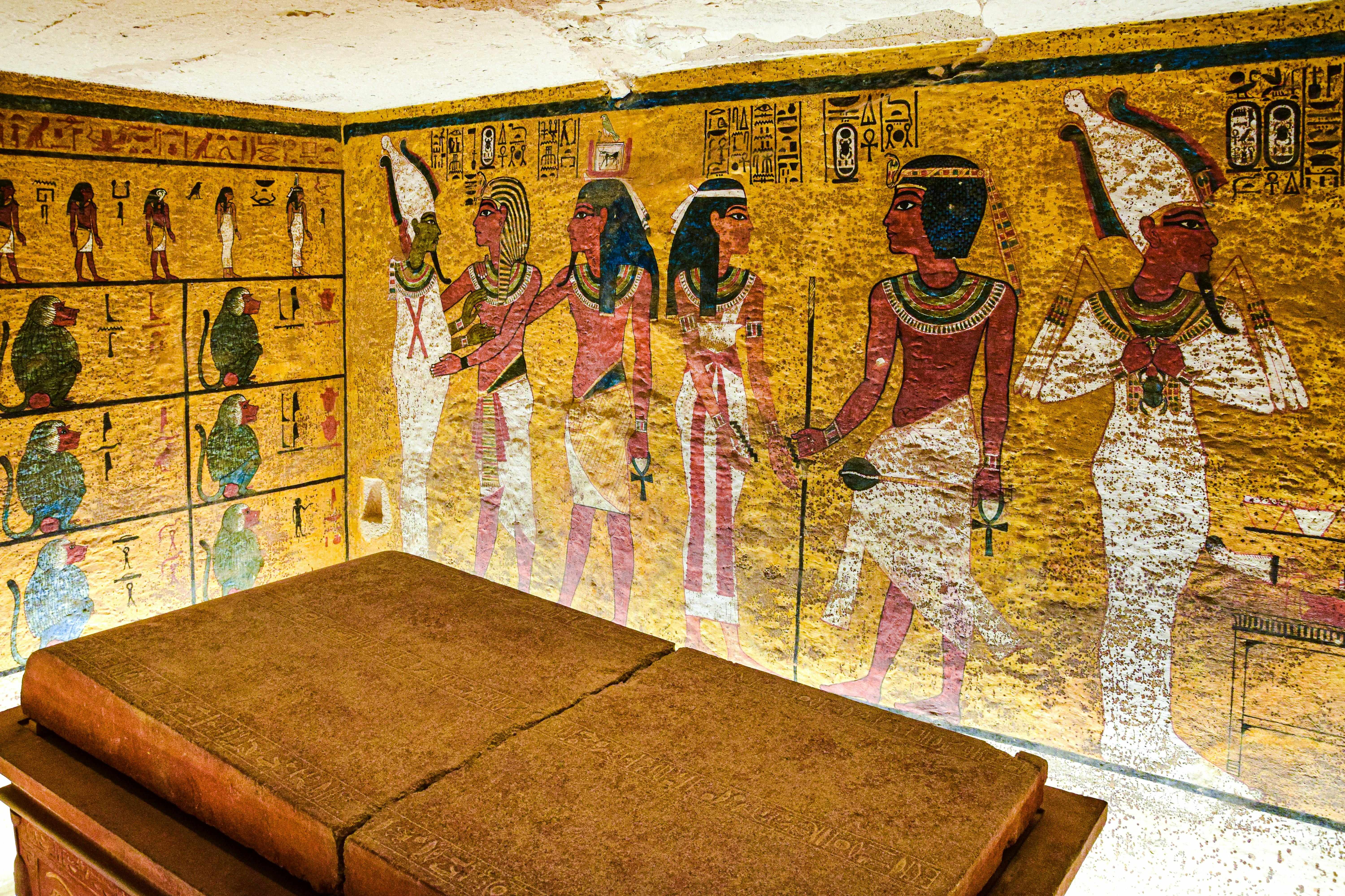 Luxor Valley of Kings Day Trip - Fly to Luxor to explore the Valley of the Kings, Karnak Temple, and Queen Hatshepsut Temple with our Egyptology expert.